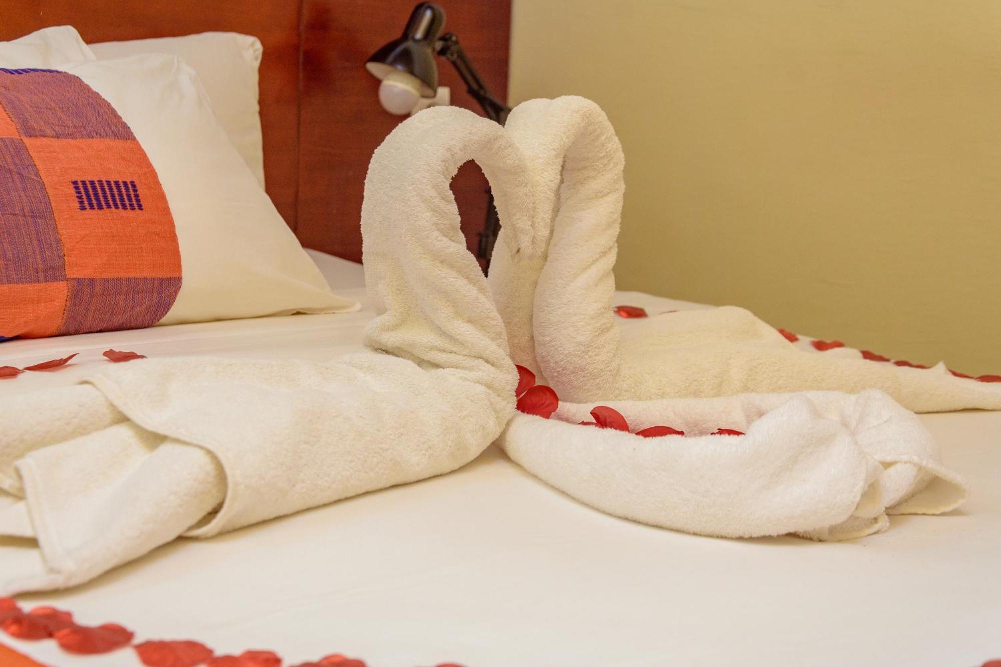 Hotel La Rose Blanche Корого Екстер'єр фото