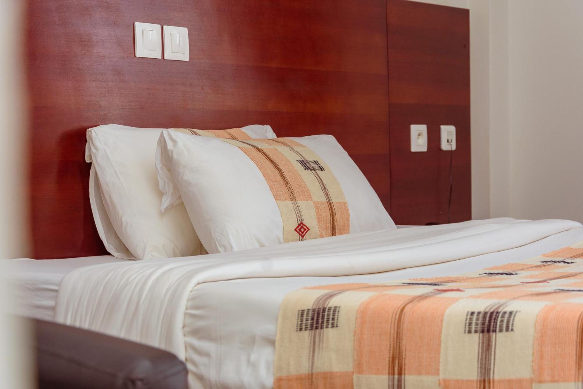 Hotel La Rose Blanche Корого Екстер'єр фото