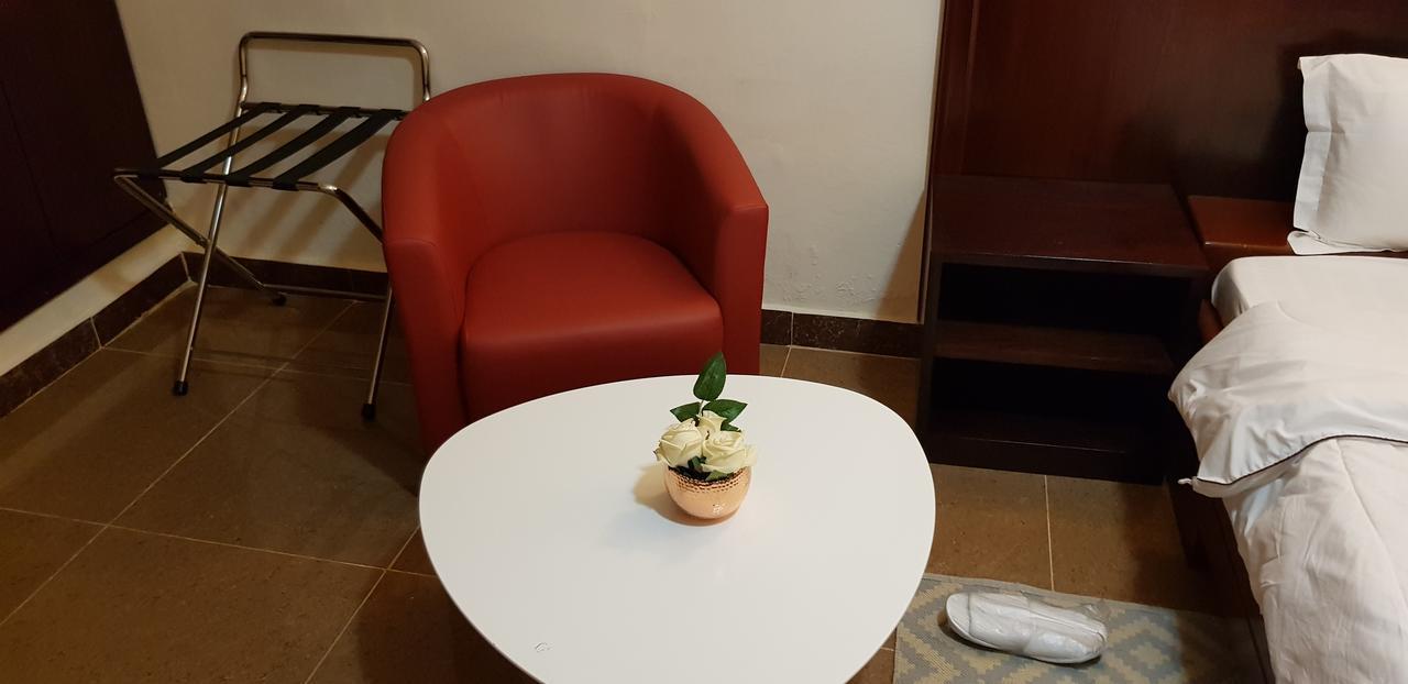 Hotel La Rose Blanche Корого Екстер'єр фото