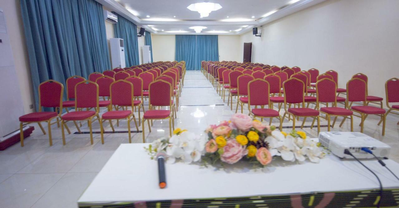 Hotel La Rose Blanche Корого Екстер'єр фото
